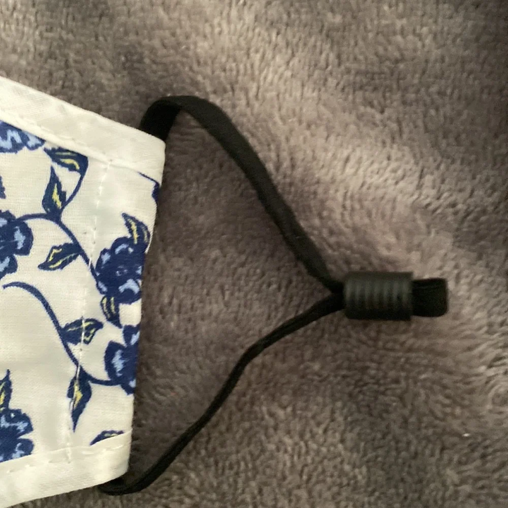 +Add to any Bundle for FREE!! Face Mask Small with adjustable ear bands